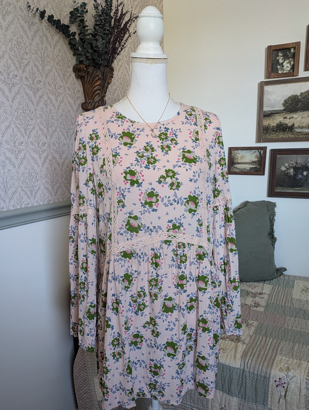 Matilda Jane Like a Lady Tunic S NWT Pink Floral Lace Bell Sleeve Top